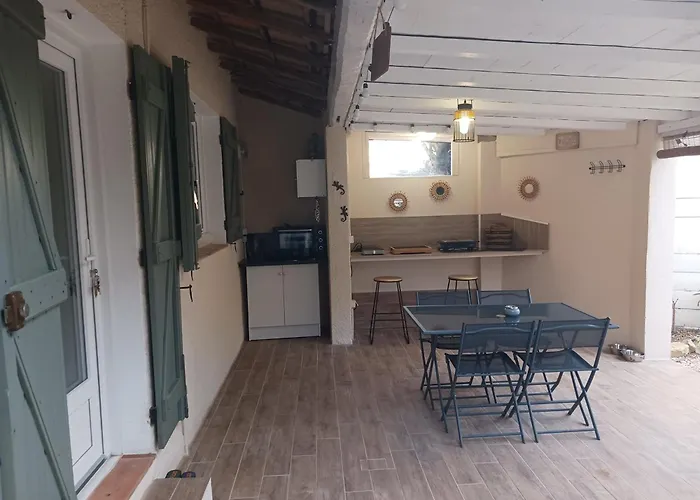 Les Arbousiers Ravissante Suite Independante Avec Piscine & Jacuzzi
