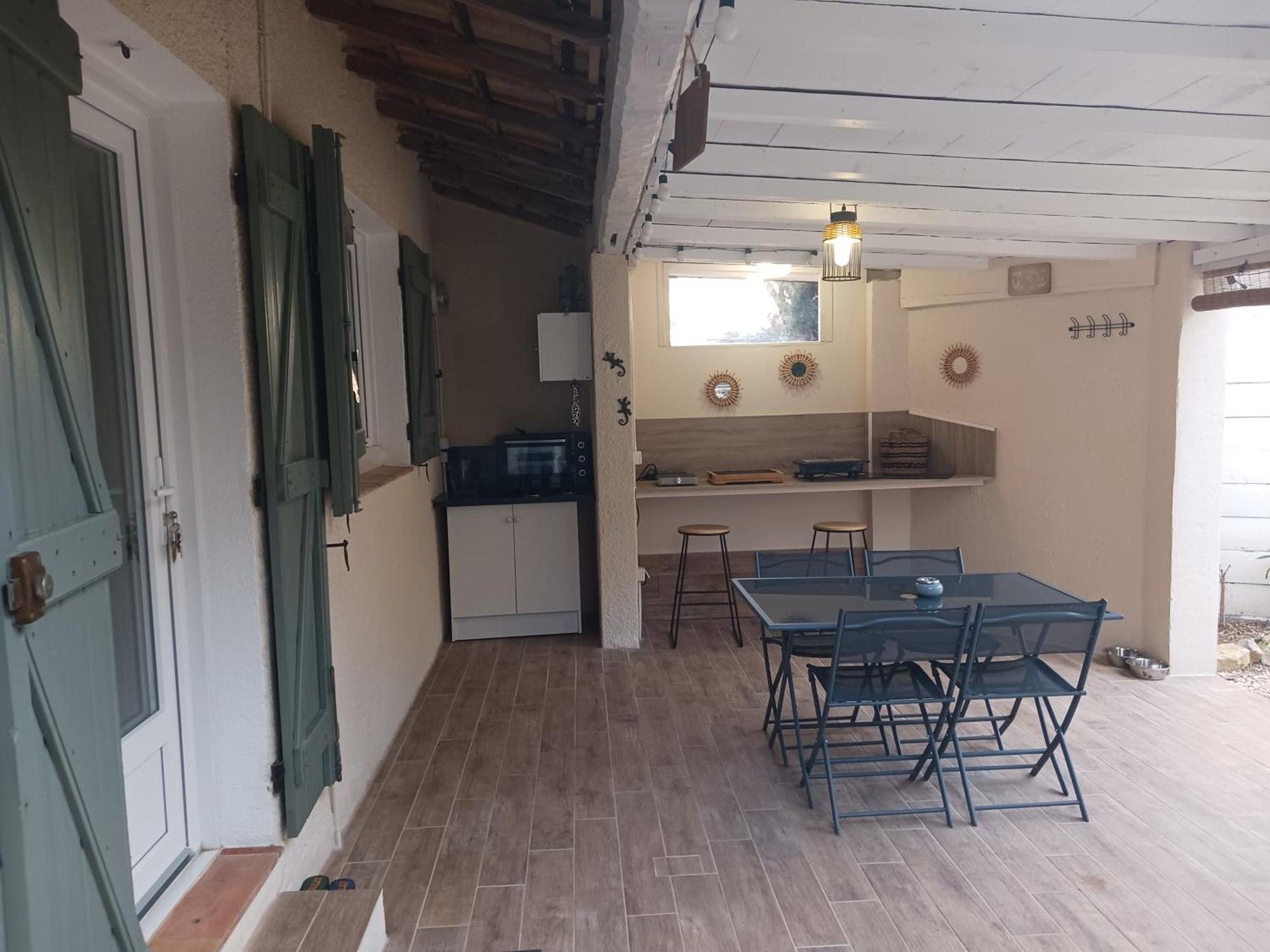 Holiday home Les Arbousiers Ravissante Independante Avec Piscine & Jacuzzi